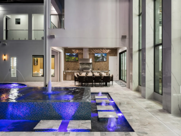 Luxurious 8-Bedroom Vacation Home in Orlando - Private Pool & Resort Amenities